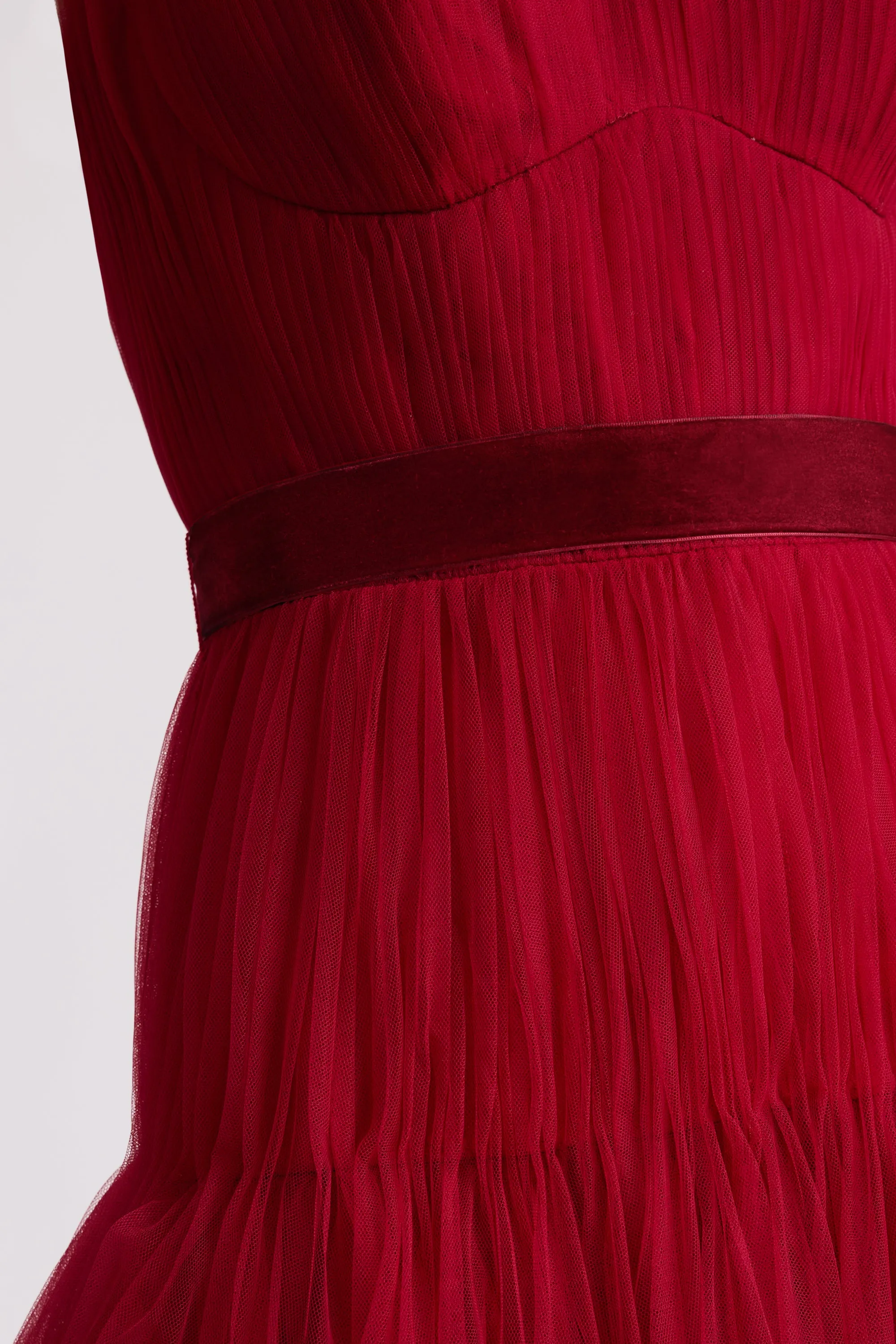CLASSIC TULLE BALL GOWN