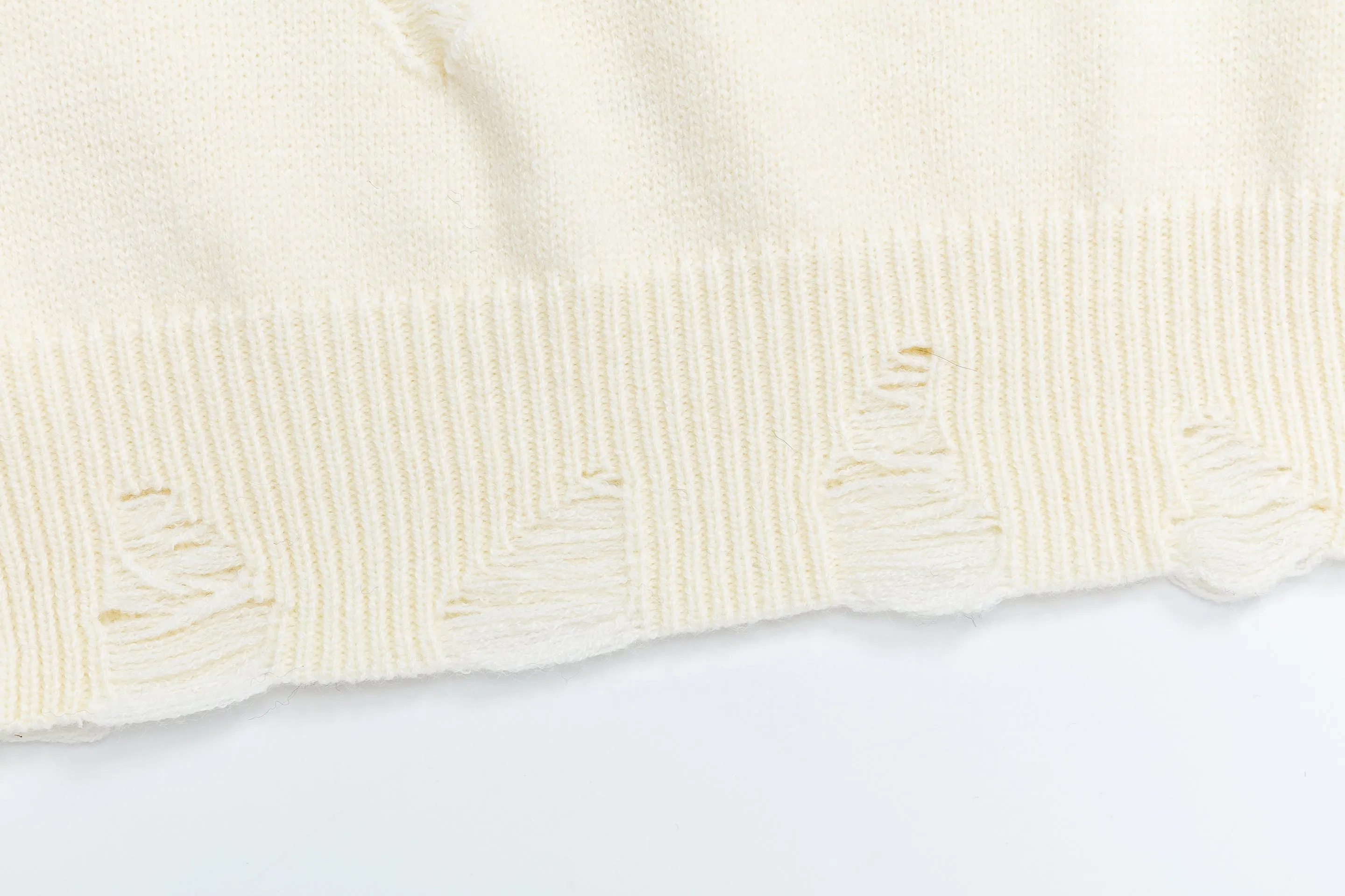 Faire Echo Distressed Design Knit Sweater