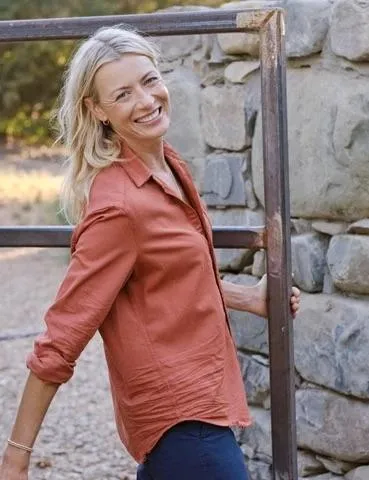 Frank & Eileen - Barry Italian Denim Button Up in Rust