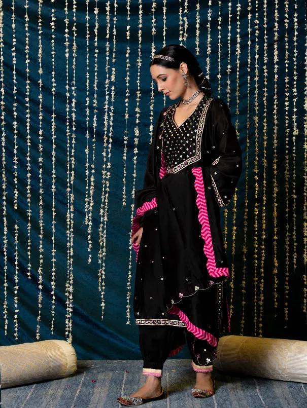 Hunar - Black Embroidered  Chanderi Silk Kurta Set (Set of 3)
