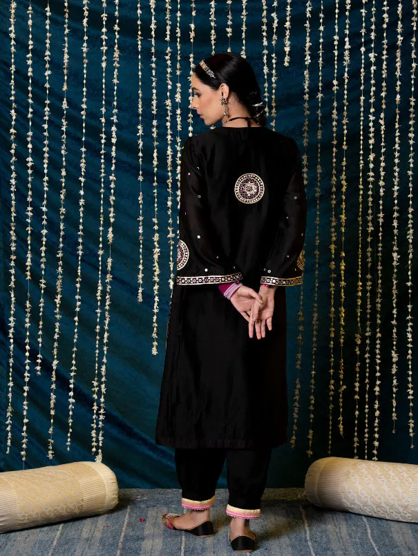 Hunar - Black Embroidered  Chanderi Silk Kurta Set (Set of 3)