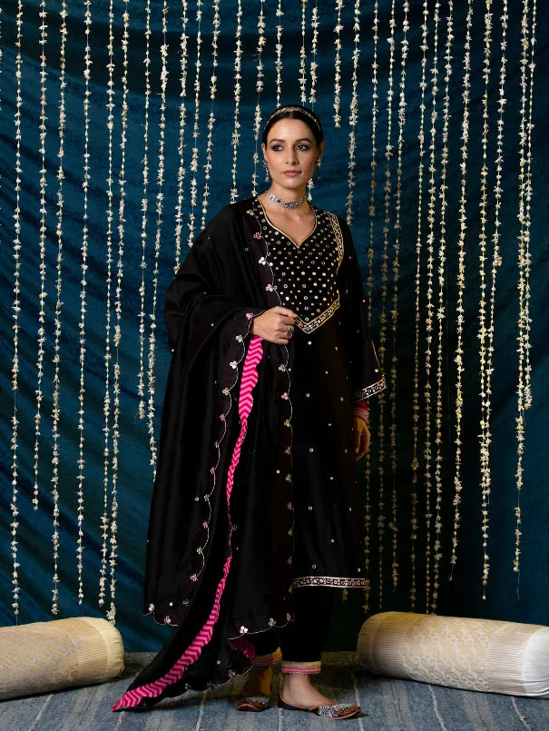 Hunar - Black Embroidered  Chanderi Silk Kurta Set (Set of 3)