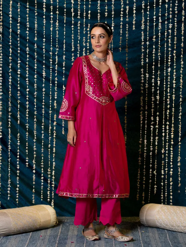 Hunar - Hot Pink Embroidered  Chanderi Silk Kurta Set (Set of 3)