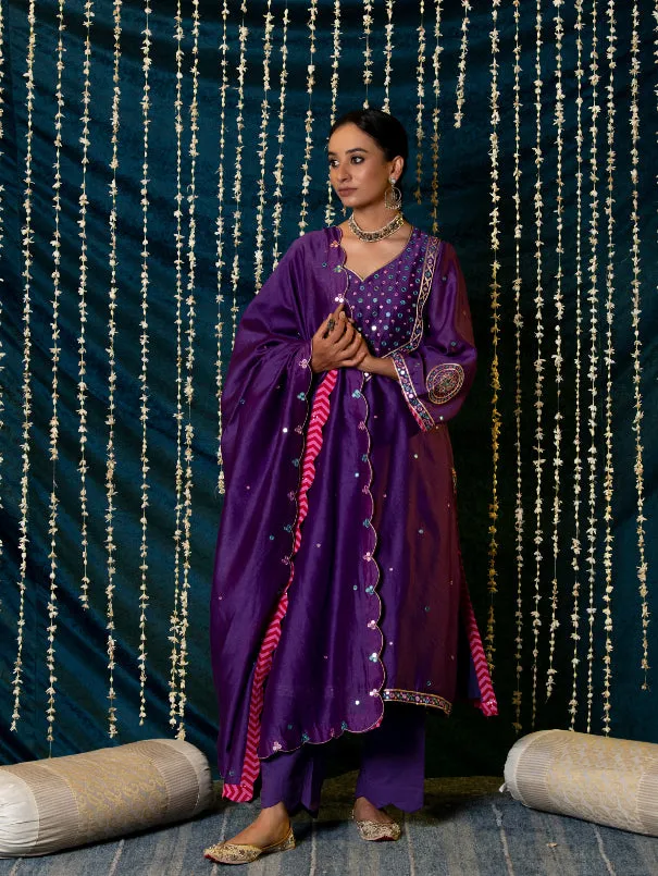 Hunar - Purple Embroidered  Chanderi Silk Kurta Set (Set of 3)