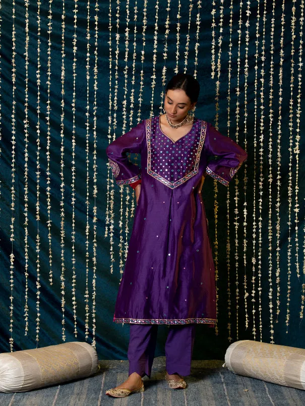Hunar - Purple Embroidered  Chanderi Silk Kurta Set (Set of 3)