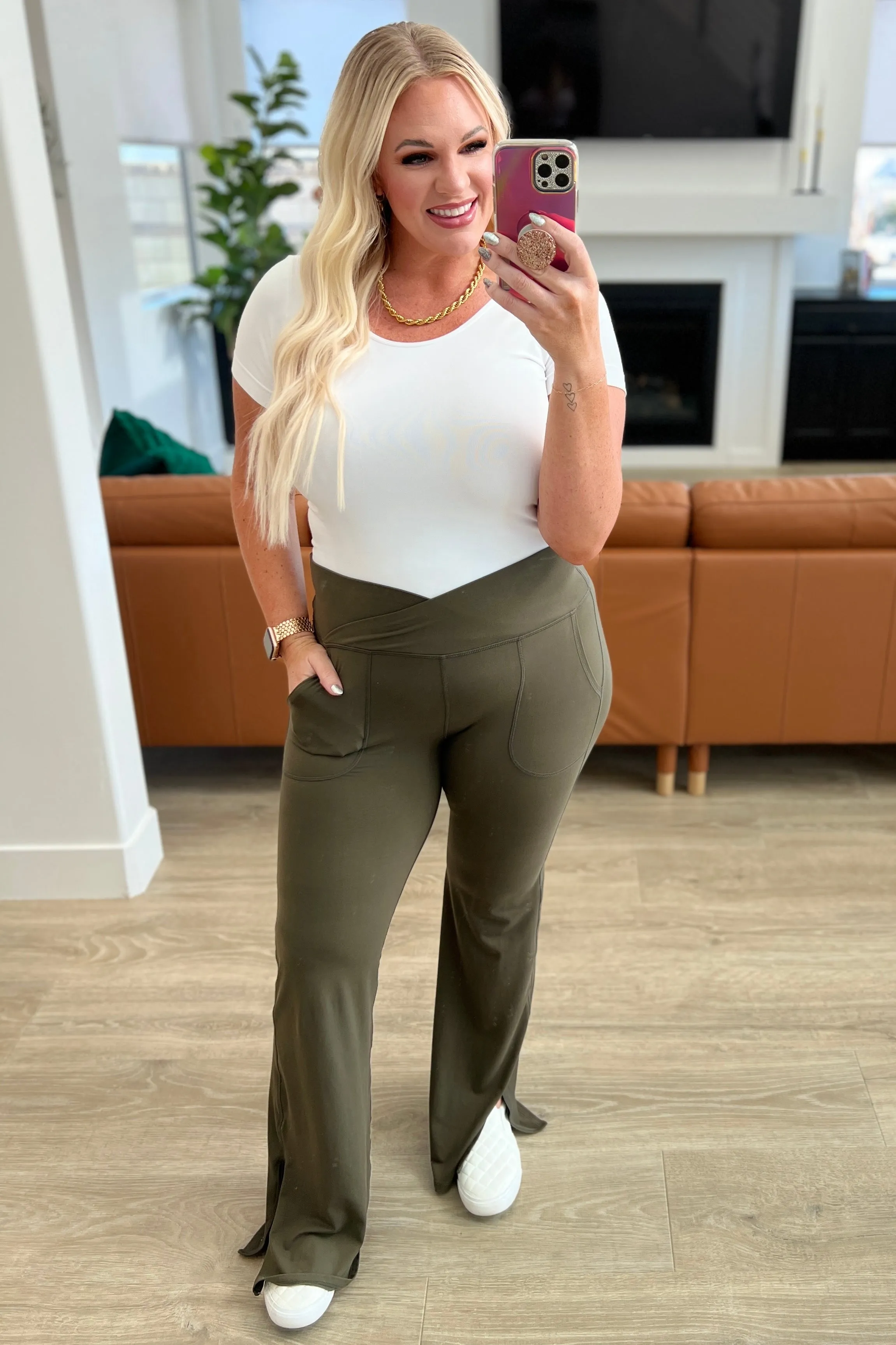 On the Move V Front Flare Leggings in Olive